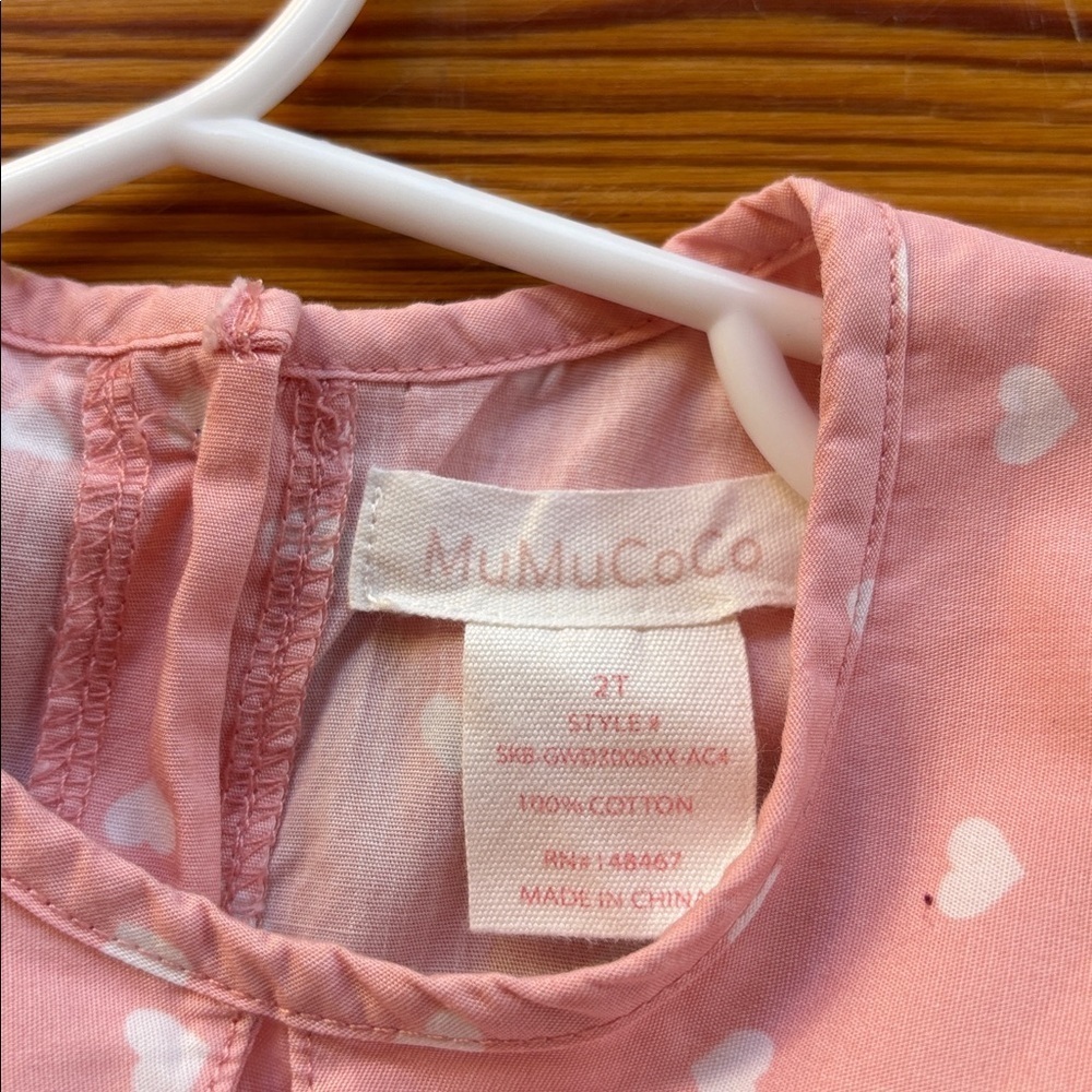 MuMuCoCo Pink W/White Hearts Sleeveless Dress. Buttons In Back Size 2T - Picture 2 of 7